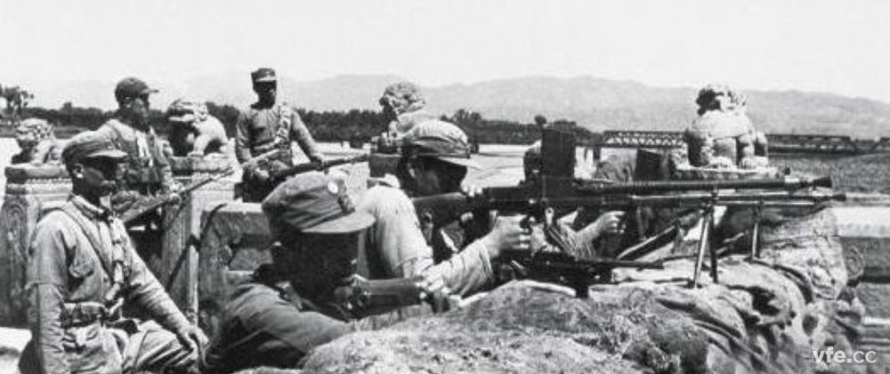 七七事變后，全國軍民奮起抗戰(zhàn)