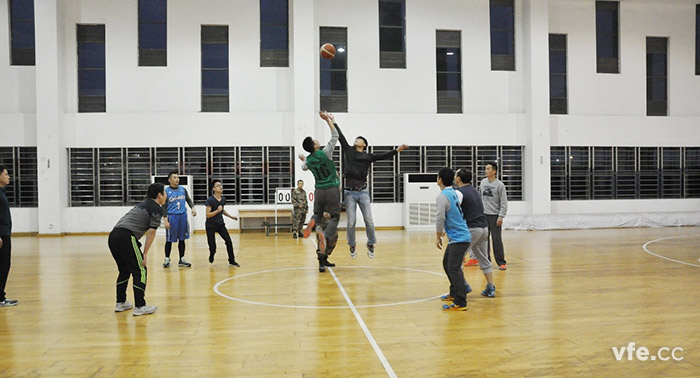 銀河代表隊與國防科大代表隊展開籃球友誼賽 銀河代表隊與國防科大代表隊展開籃球友誼賽